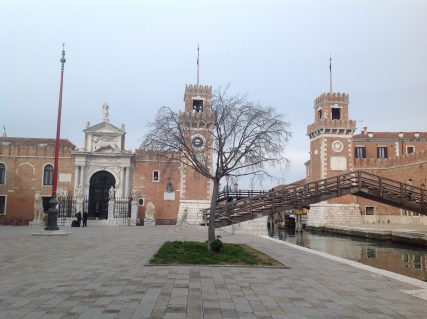 Campo dell'Arsenale, Ponte dell'Arsenale o del Paradiso, ingresso di terra ed acqueo dell'Arsenale di Venezia, Rio dell'Arsenal