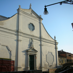 Facciata della Chiesa dell'Angelo Raffaele