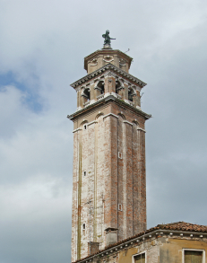 Vista del Campanile dei Carmini o di Santa Maria del Carmelo