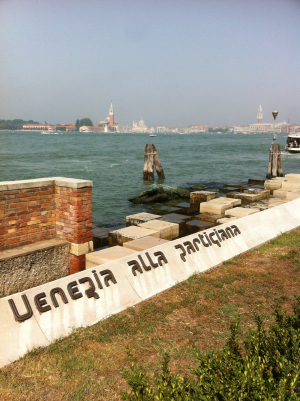 Panoramica sul Monumento alla Partigiana e Bacino San Marco