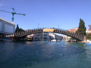 Vista del Ponte dell'Accademia dal Canal Grande